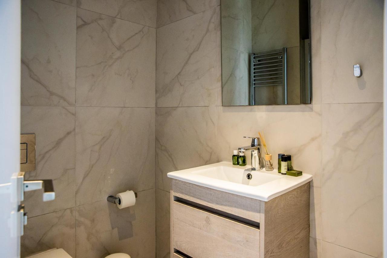 Apartamento Phaedrus Living: 360 Tower Luxury Flat Nicosia Exterior foto