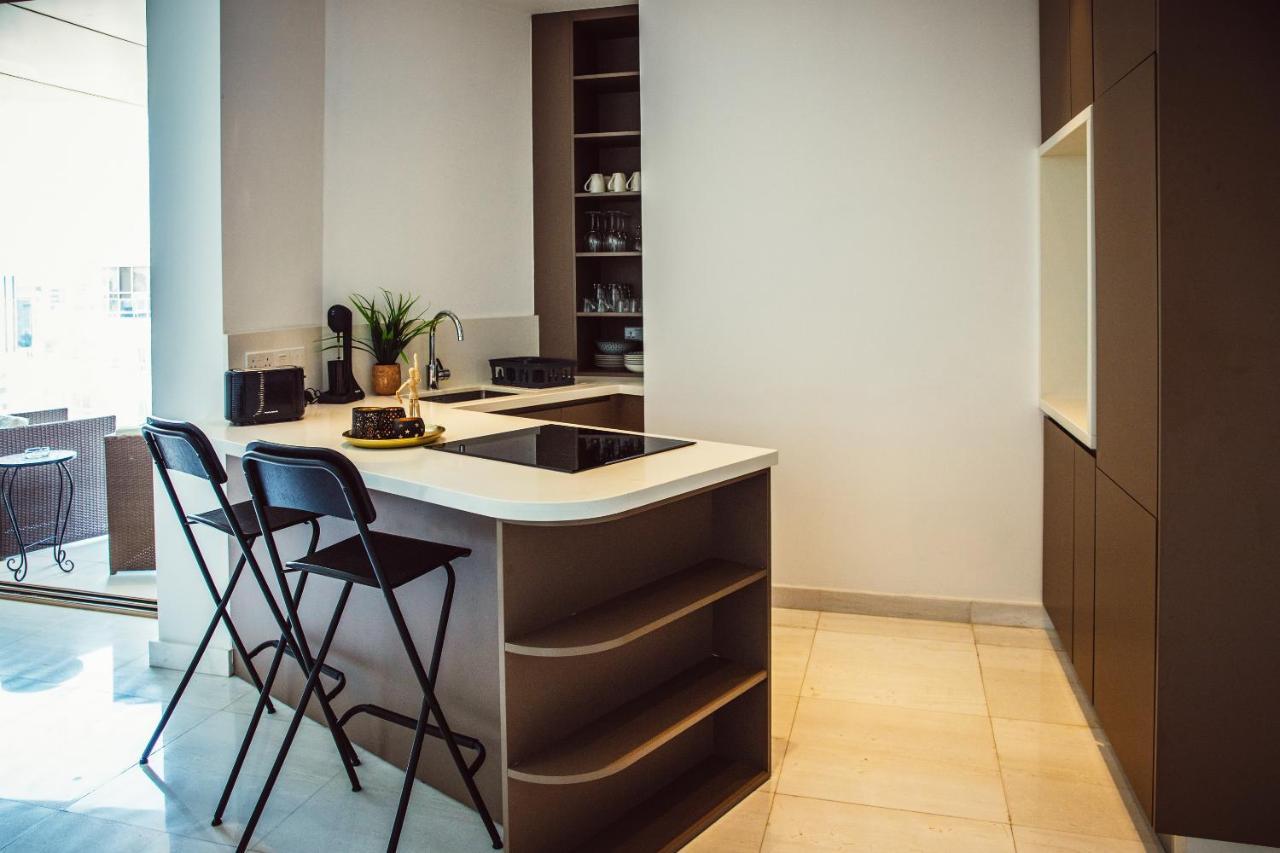 Apartamento Phaedrus Living: 360 Tower Luxury Flat Nicosia Exterior foto